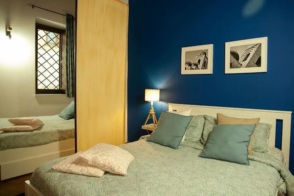 Flo'S Chathedral Home איטליה