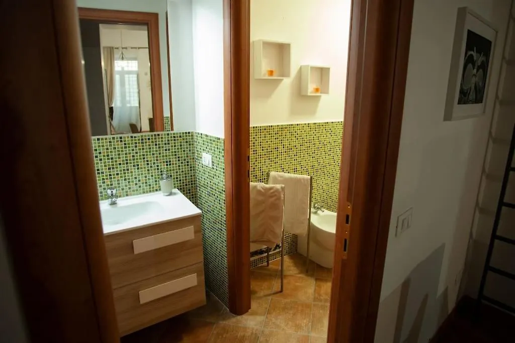 Flo'S Chathedral Home איטליה